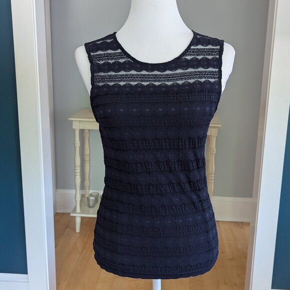 Ann Taylor Women's Size Small Lace Sleeveless Lined Shell Top In Navy - Picture 2 of 10